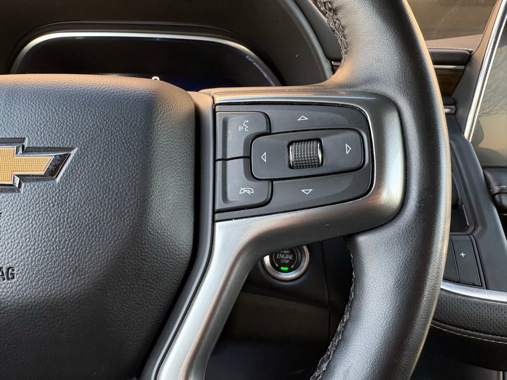 Used 2023 Chevrolet Suburban Premier image 29