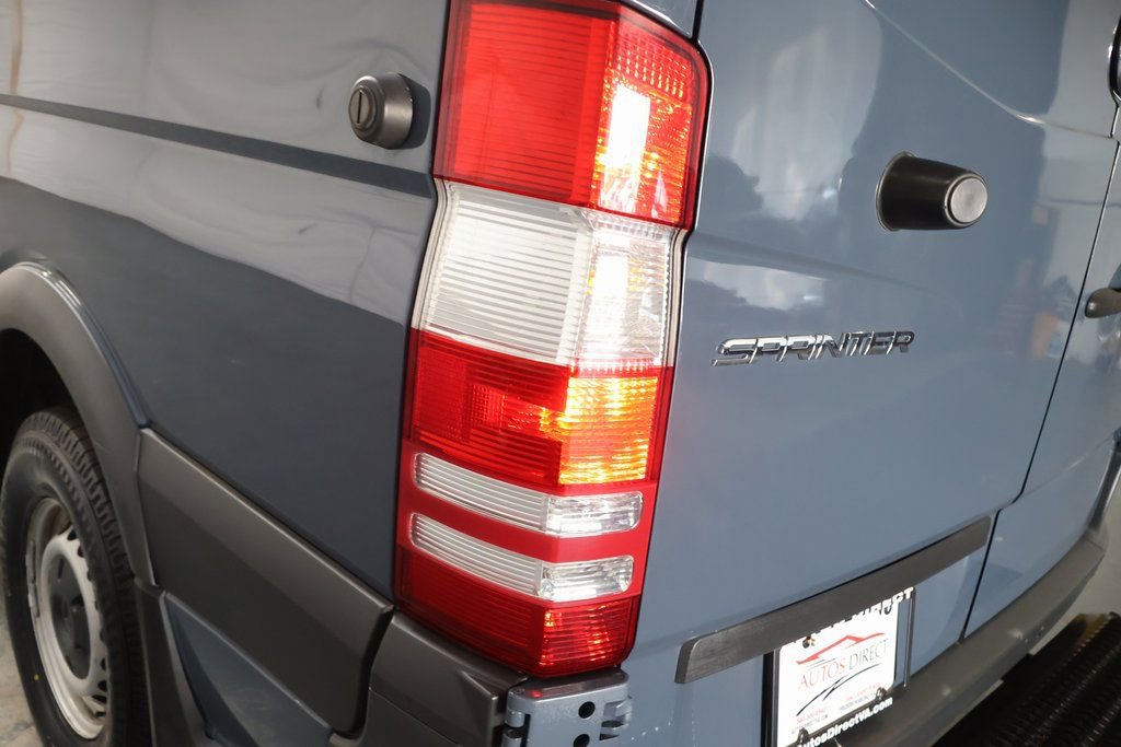Used 2018 Mercedes-Benz Sprinter 2500 image 25