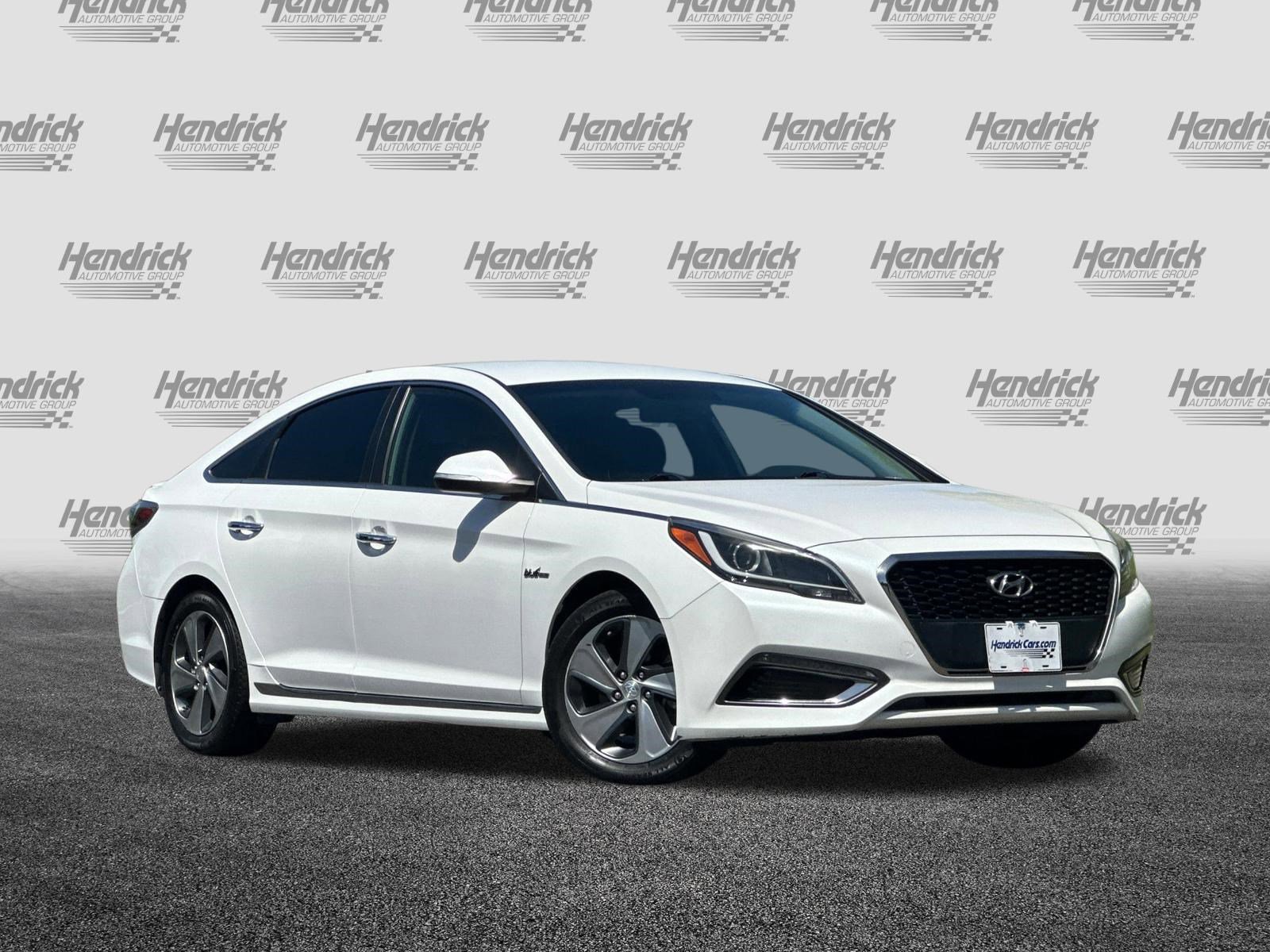 Used 2017 Hyundai Sonata Limited FWD image 2