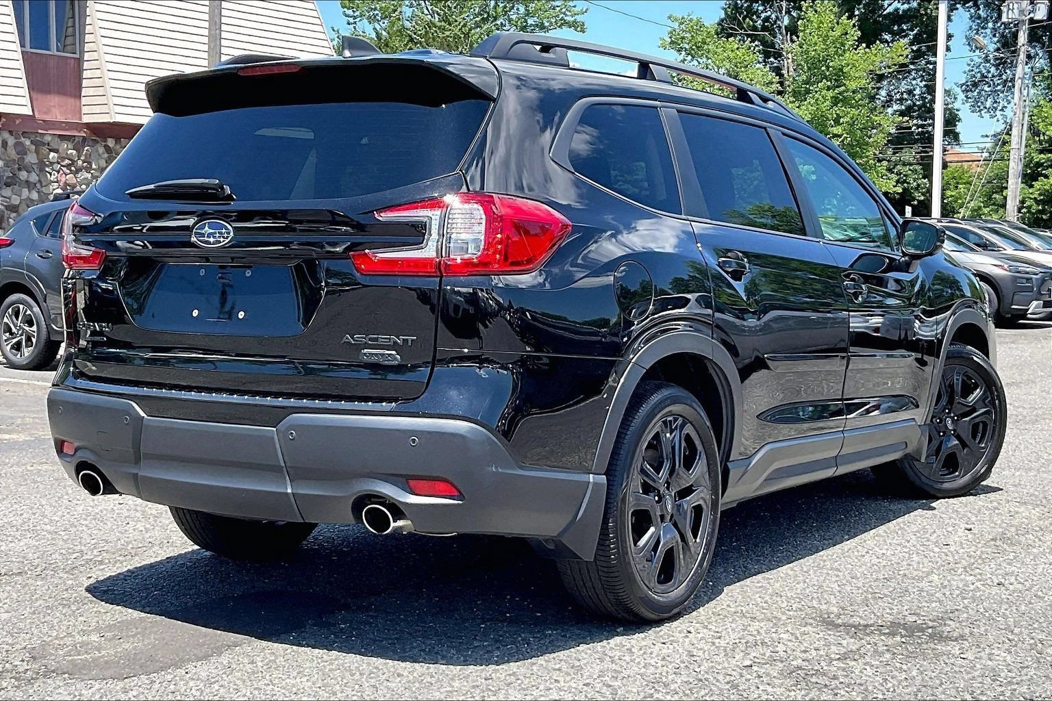 Certified 2025 Subaru Ascent Bronze Edition AWD/4WD image 14