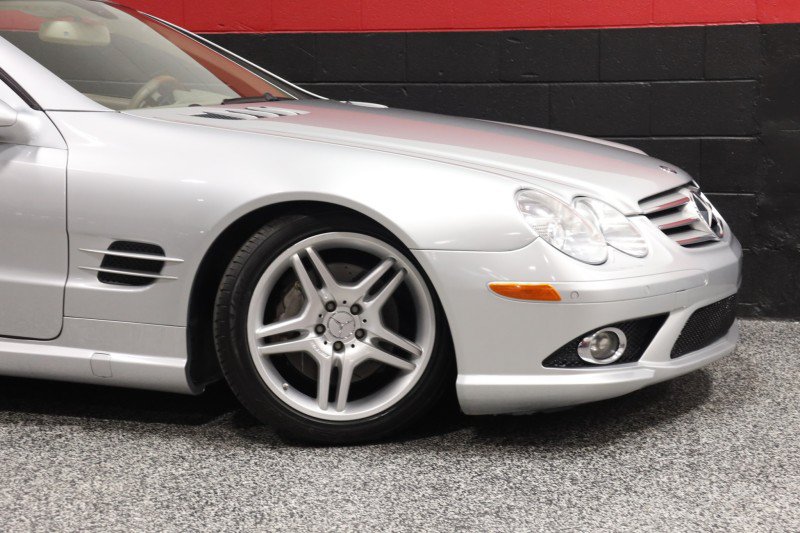 Used 2008 Mercedes-Benz SL 550 image 3