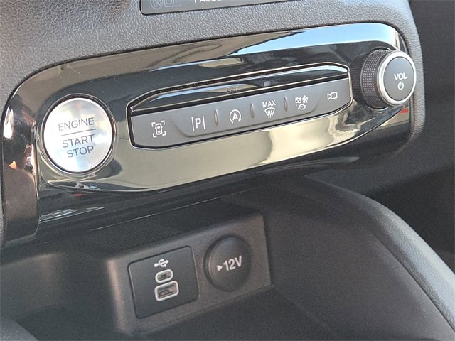 Used 2024 Ford Escape Platinum image 9