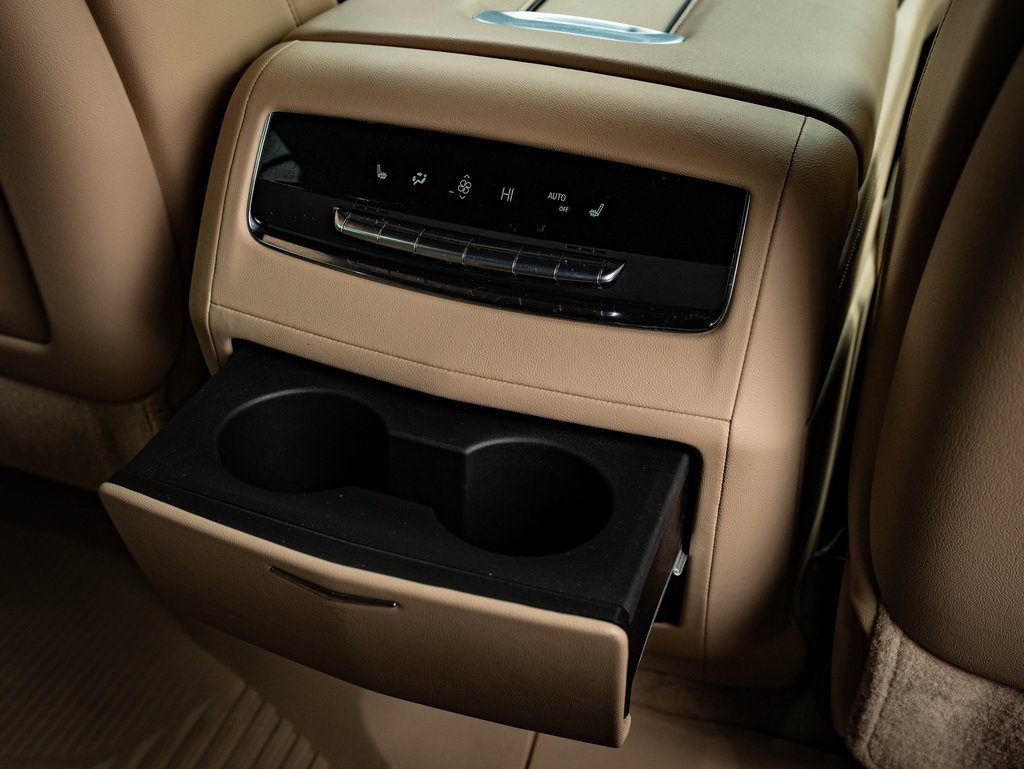 Used 2021 Cadillac Escalade ESV Premium Luxury image 49