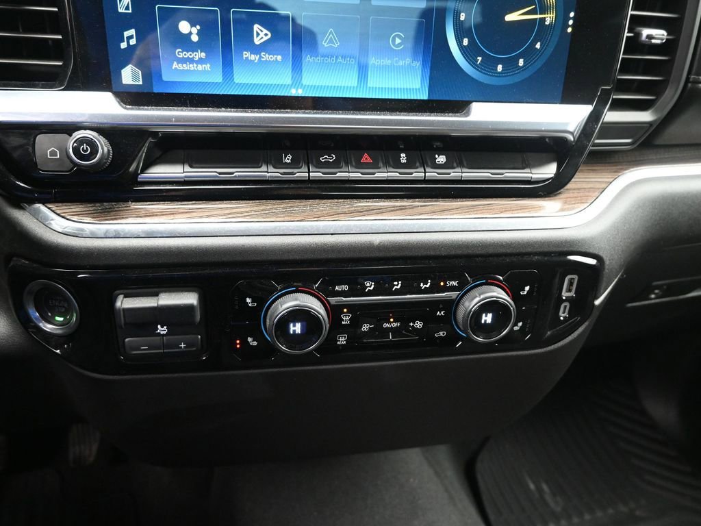 Used 2024 Chevrolet Silverado 2500 LT w/ Convenience Package image 18