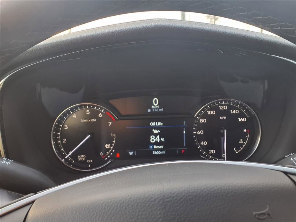 Used 2025 Cadillac XT5 Luxury image 16