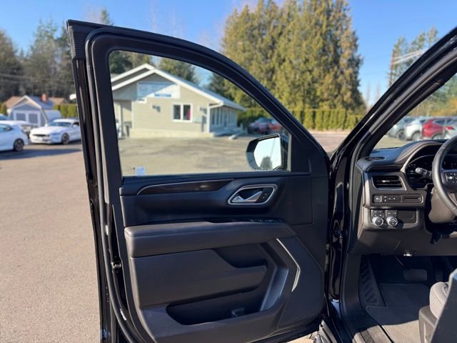 Used 2023 GMC Yukon XL SLE image 9