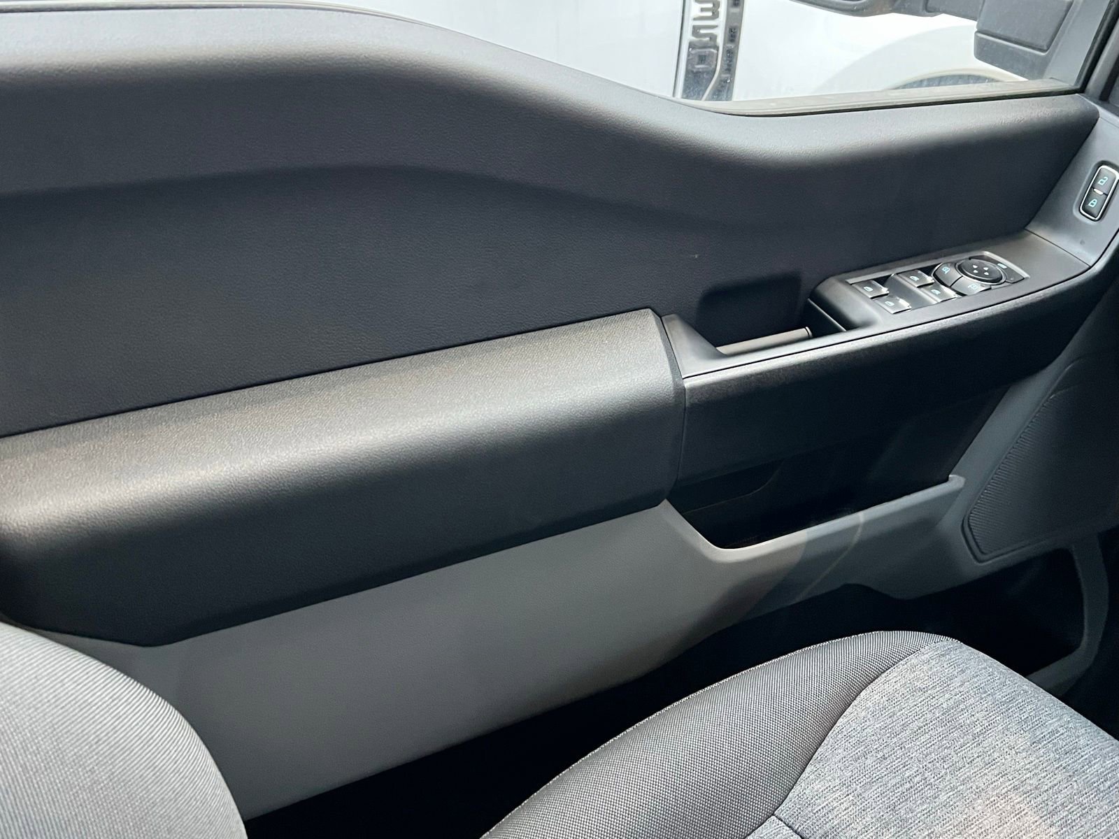 New 2026 Ford F350 4x4 Regular Cab Super Duty image 31