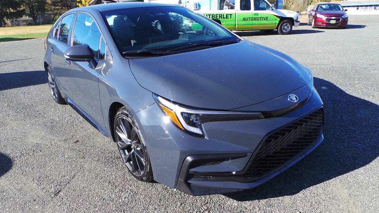 Used 2024 Toyota Corolla SE image 1