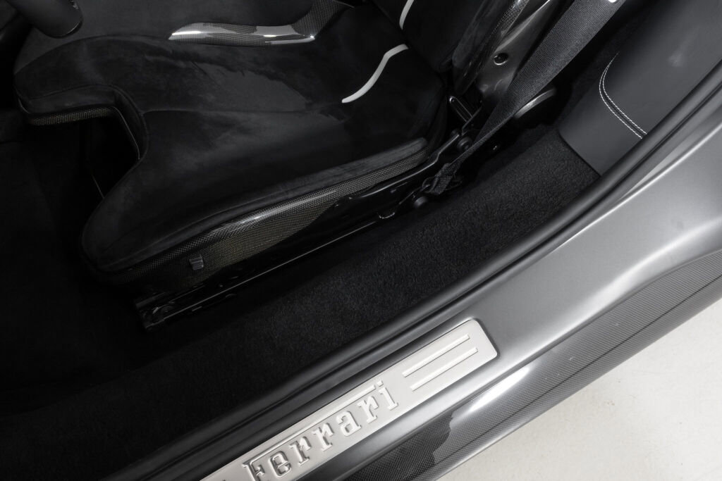 Used 2024 Ferrari 296 GTB image 31