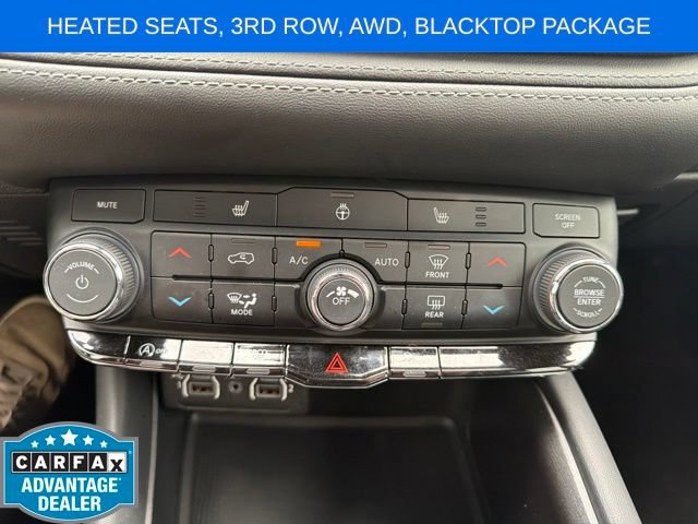 Used 2024 Dodge Durango SXT w/ SXT Blacktop Group AWD/4WD image 16