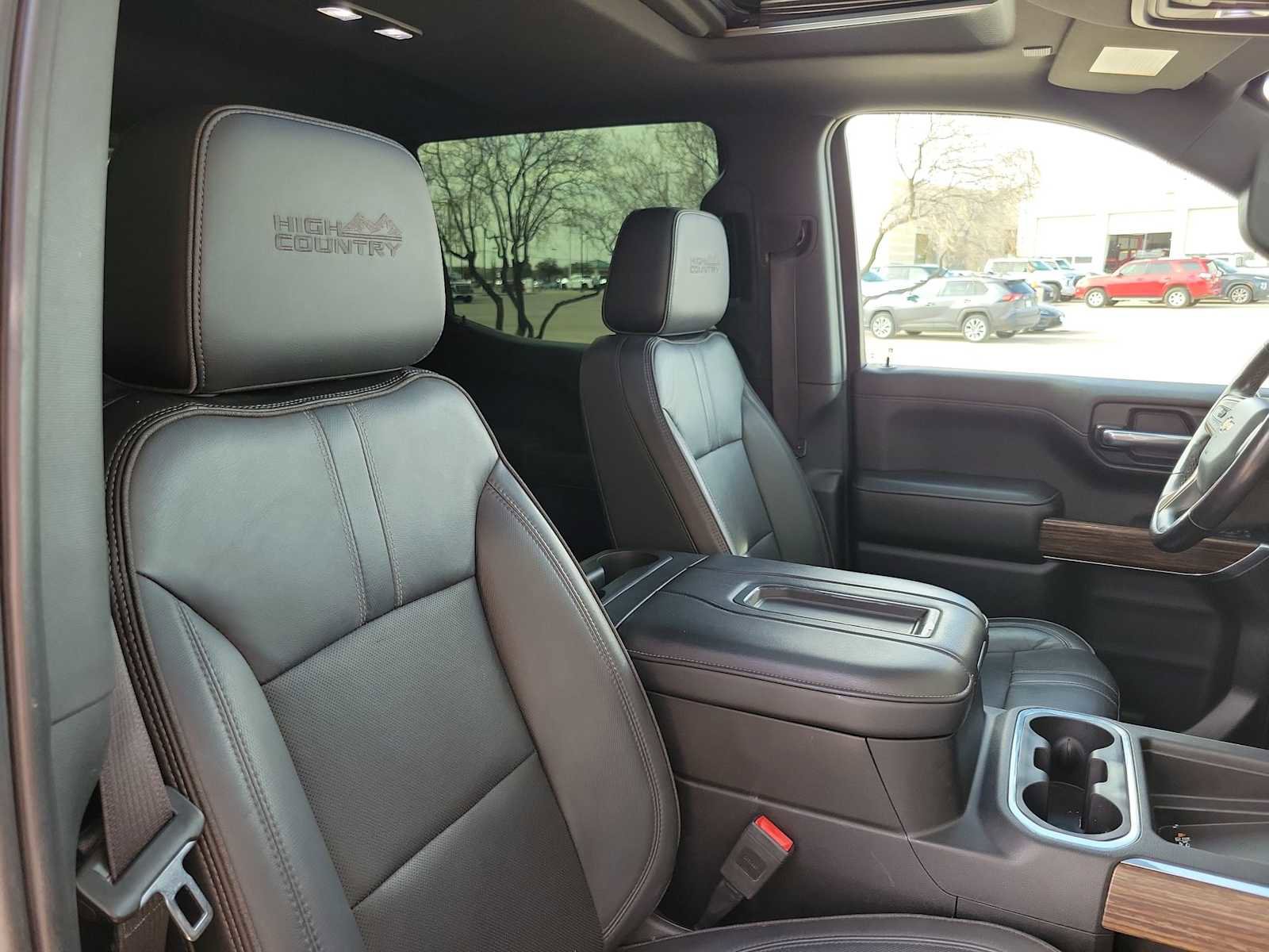 Used 2019 Chevrolet Silverado 1500 High Country w/ Technology Package image 10