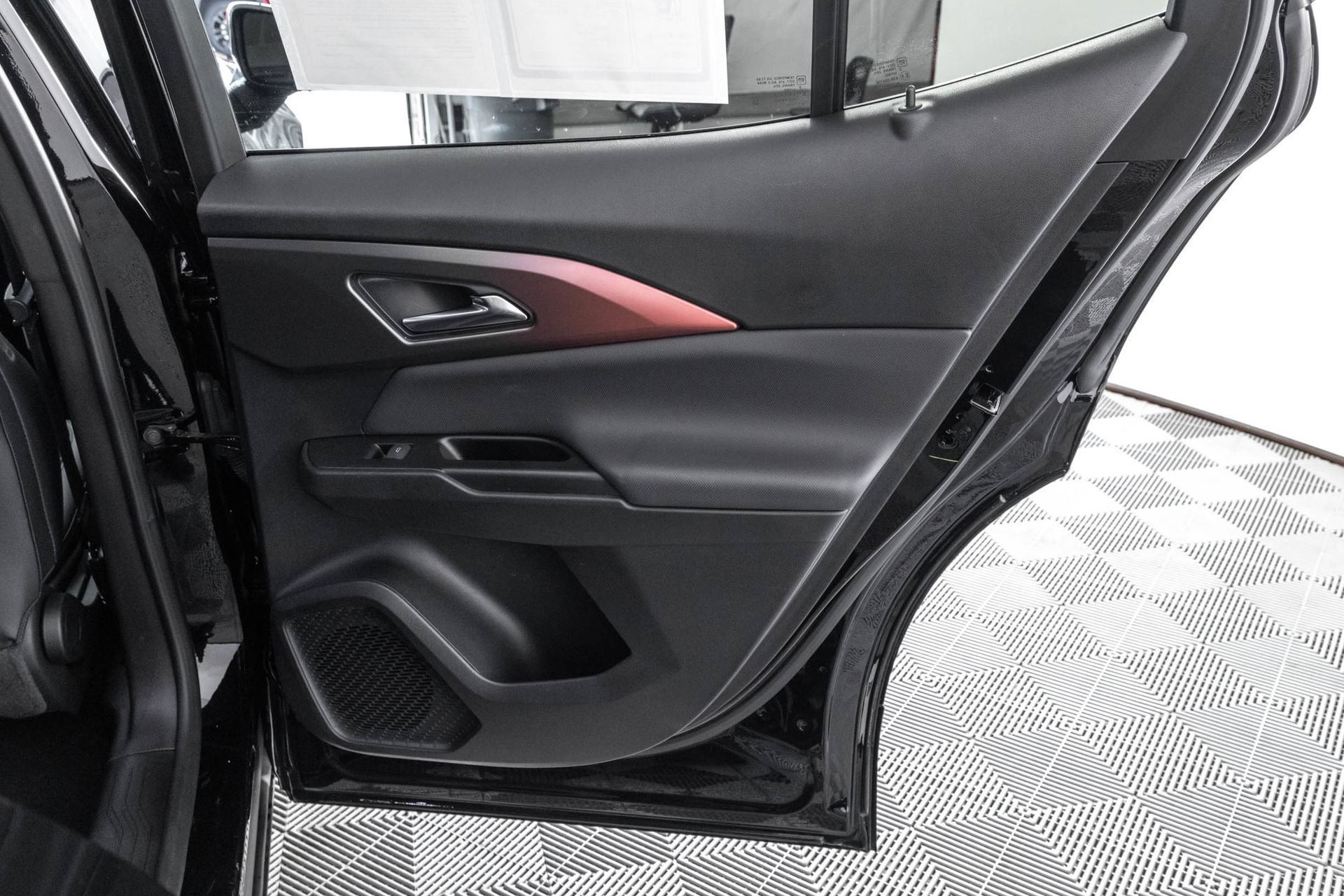 Used 2024 Chevrolet Equinox EV RS FWD image 41