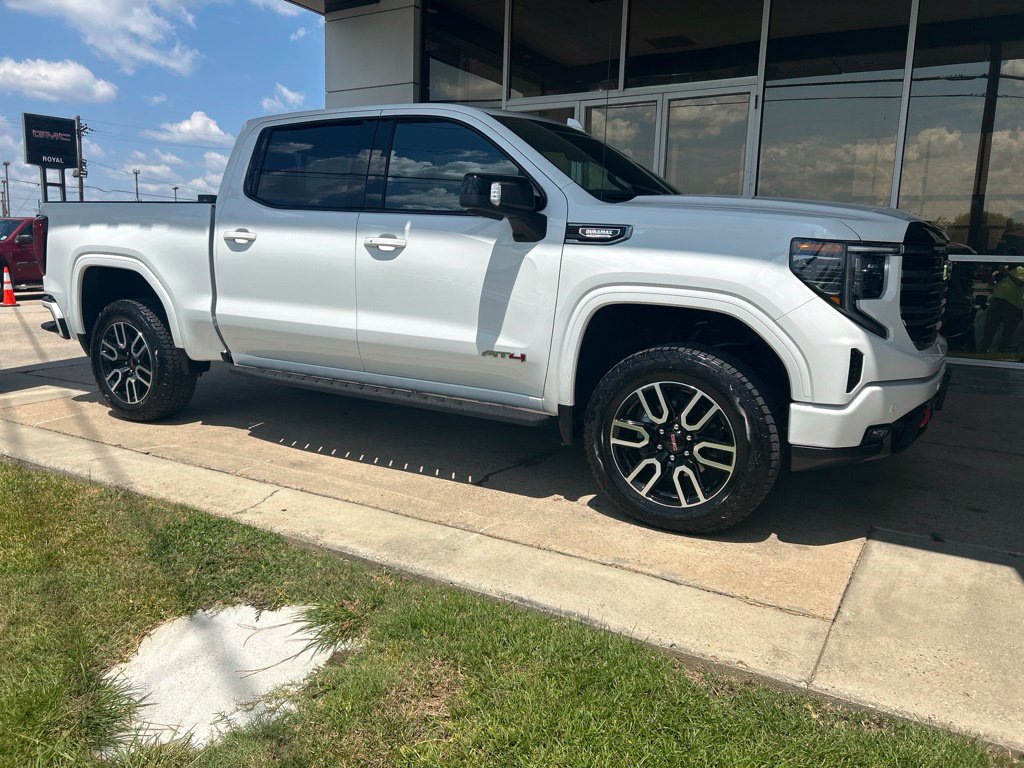 Certified 2026 GMC Sierra 1500 AT4 w/ AT4 Premium Package AWD/4WD image 2