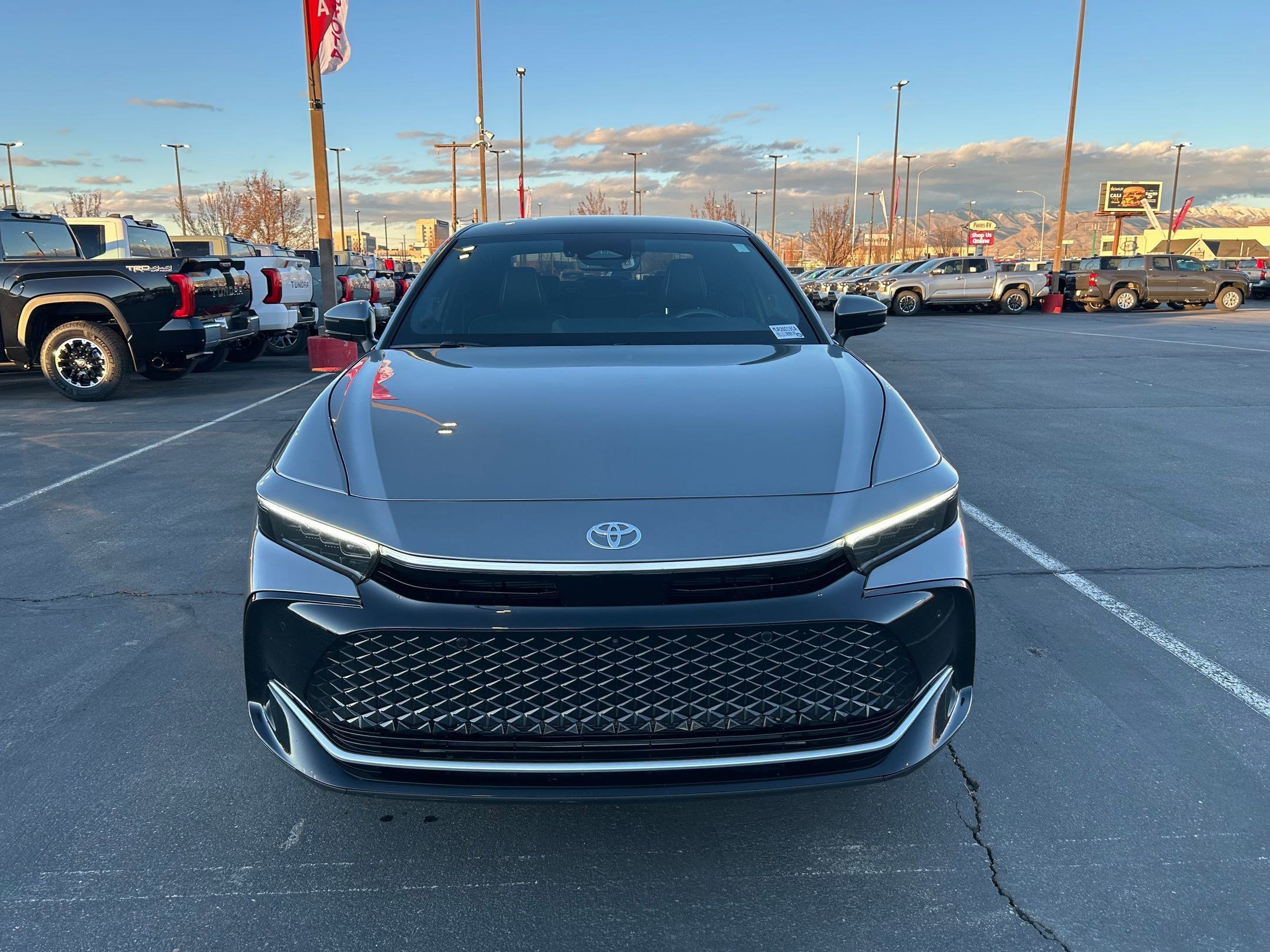 Used 2023 Toyota Crown Platinum image 8