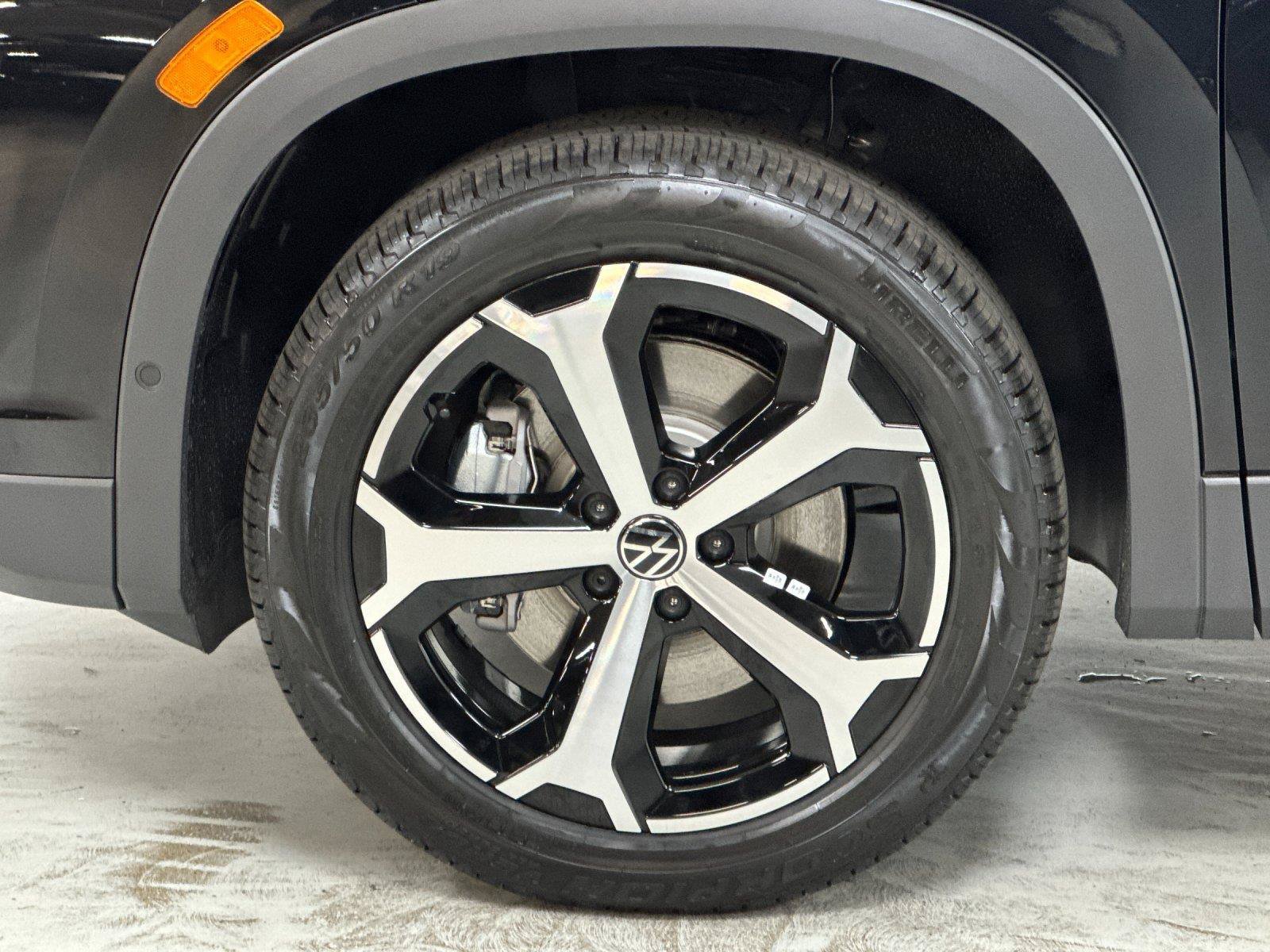 New 2026 Volkswagen Tiguan SE AWD/4WD image 24