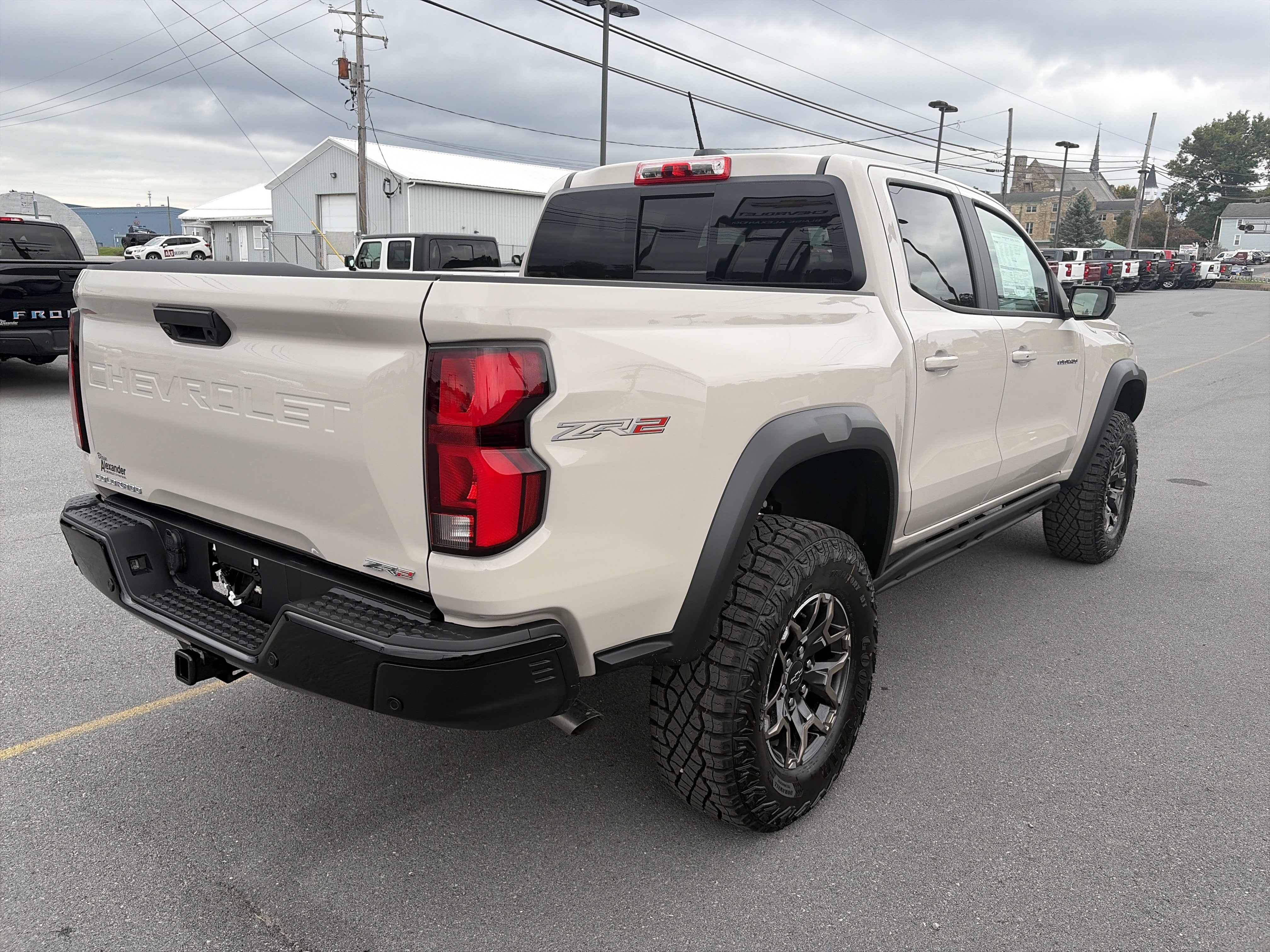 New 2026 Chevrolet Colorado ZR2 w/ Technology Package AWD/4WD image 9
