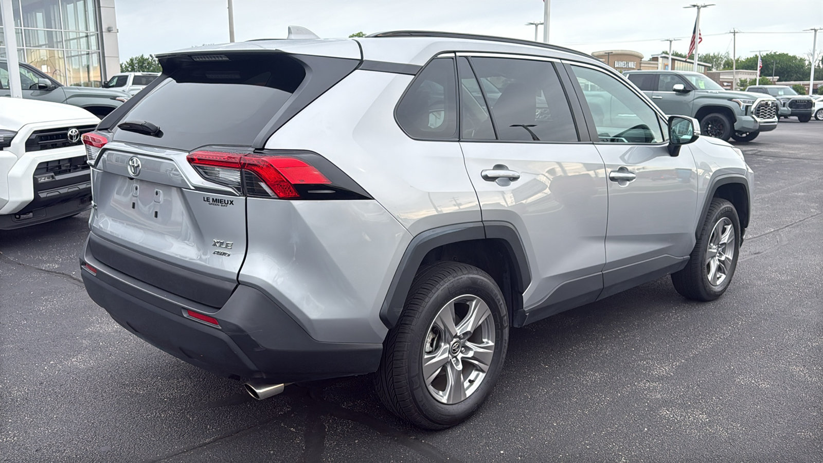 Certified 2025 Toyota RAV4 XLE AWD/4WD image 7