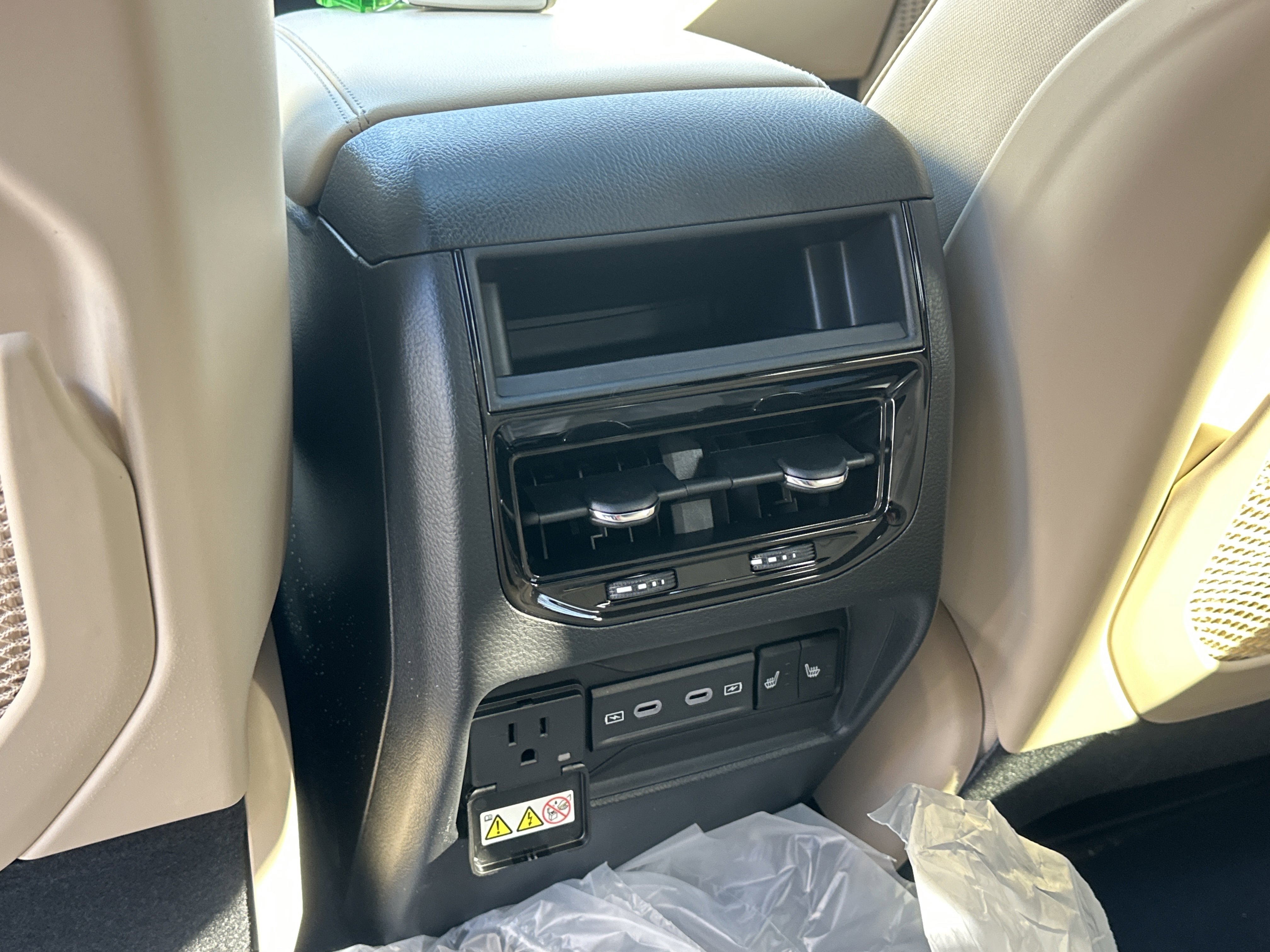 New 2026 Jeep Grand Cherokee Limited w/ Limited Altitude Package image 31