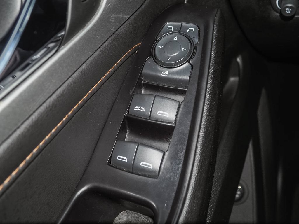 Used 2020 Chevrolet Traverse LT FWD image 27