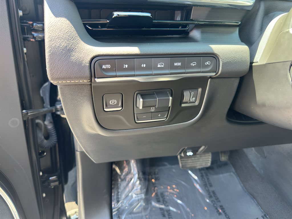 Used 2023 Cadillac Escalade Sport w/ Touring Package AWD/4WD image 17