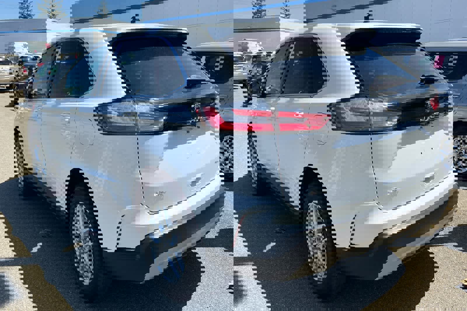 Used 2022 Ford Edge SEL AWD/4WD image 6