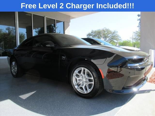 Used 2025 Dodge Charger R/T w/ Quick Order Package 25M R/T image 2