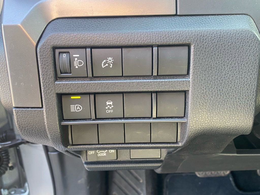Used 2025 Toyota Tacoma TRD Off-Road AWD/4WD image 10