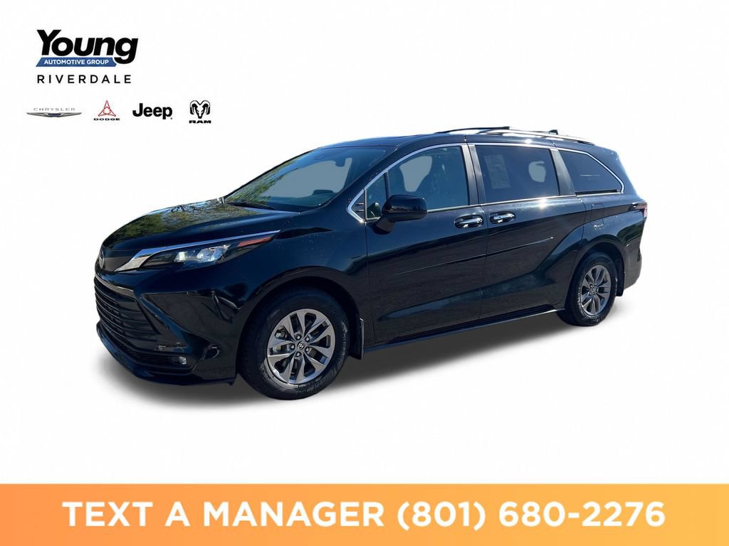 Used 2025 Toyota Sienna XLE w/ XLE Plus Package FWD 360° Tour
