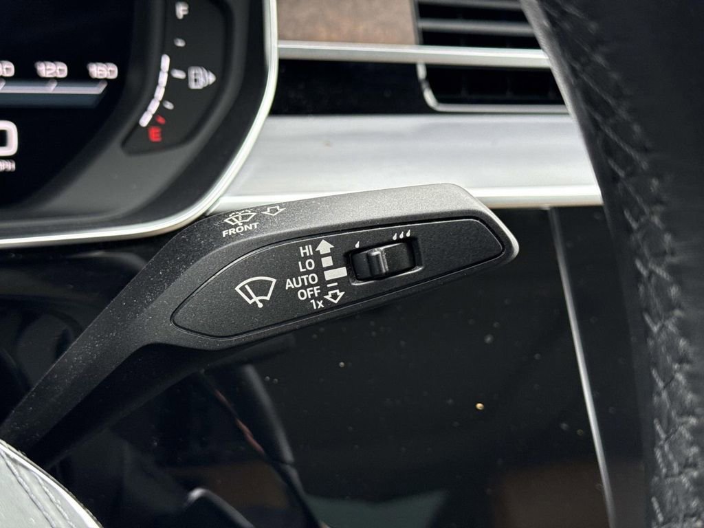Used 2021 Audi A8 L 4.0T w/ Executive Plus Package image 39