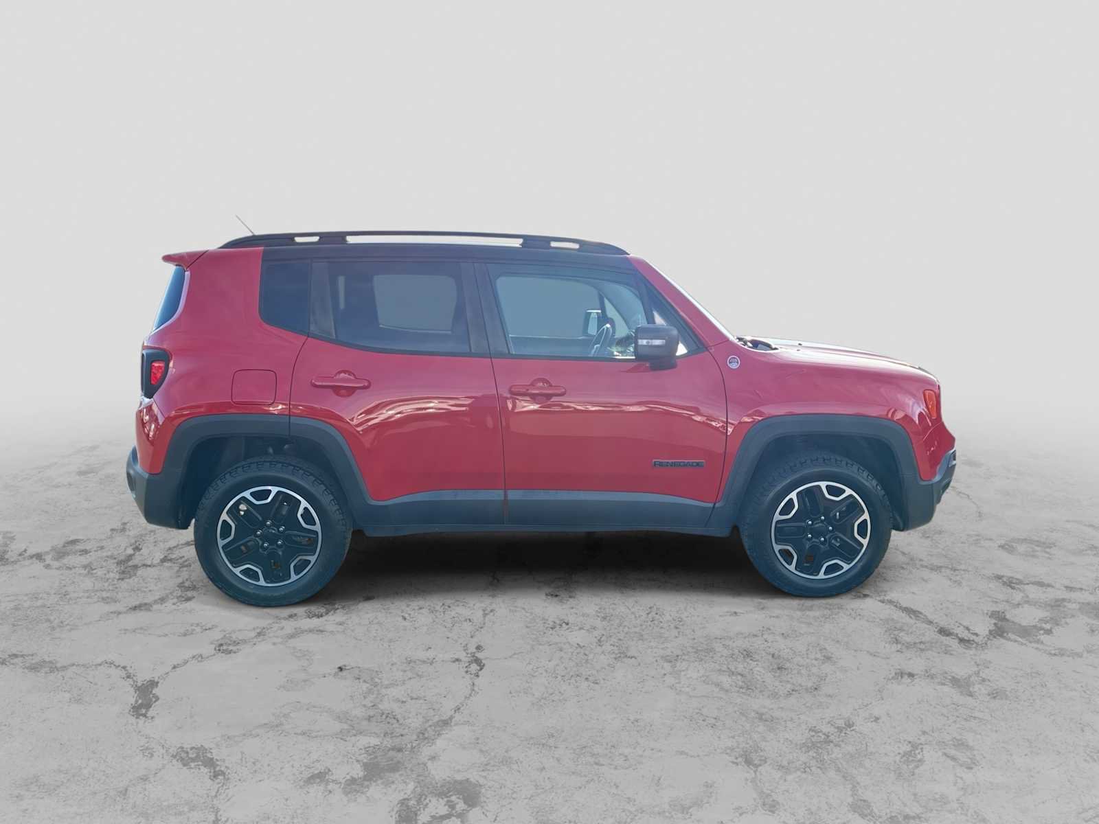Used 2017 Jeep Renegade Trailhawk image 9