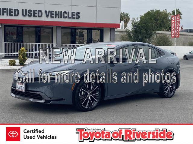 Certified 2025 Toyota Prius XLE image 1