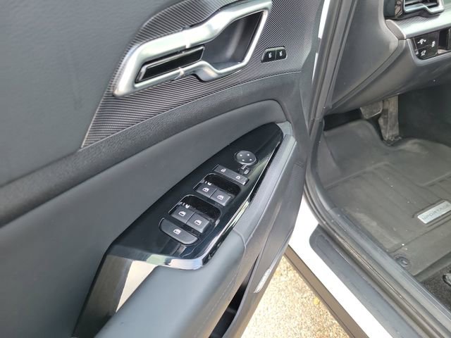 Used 2025 Kia Sportage SX image 12