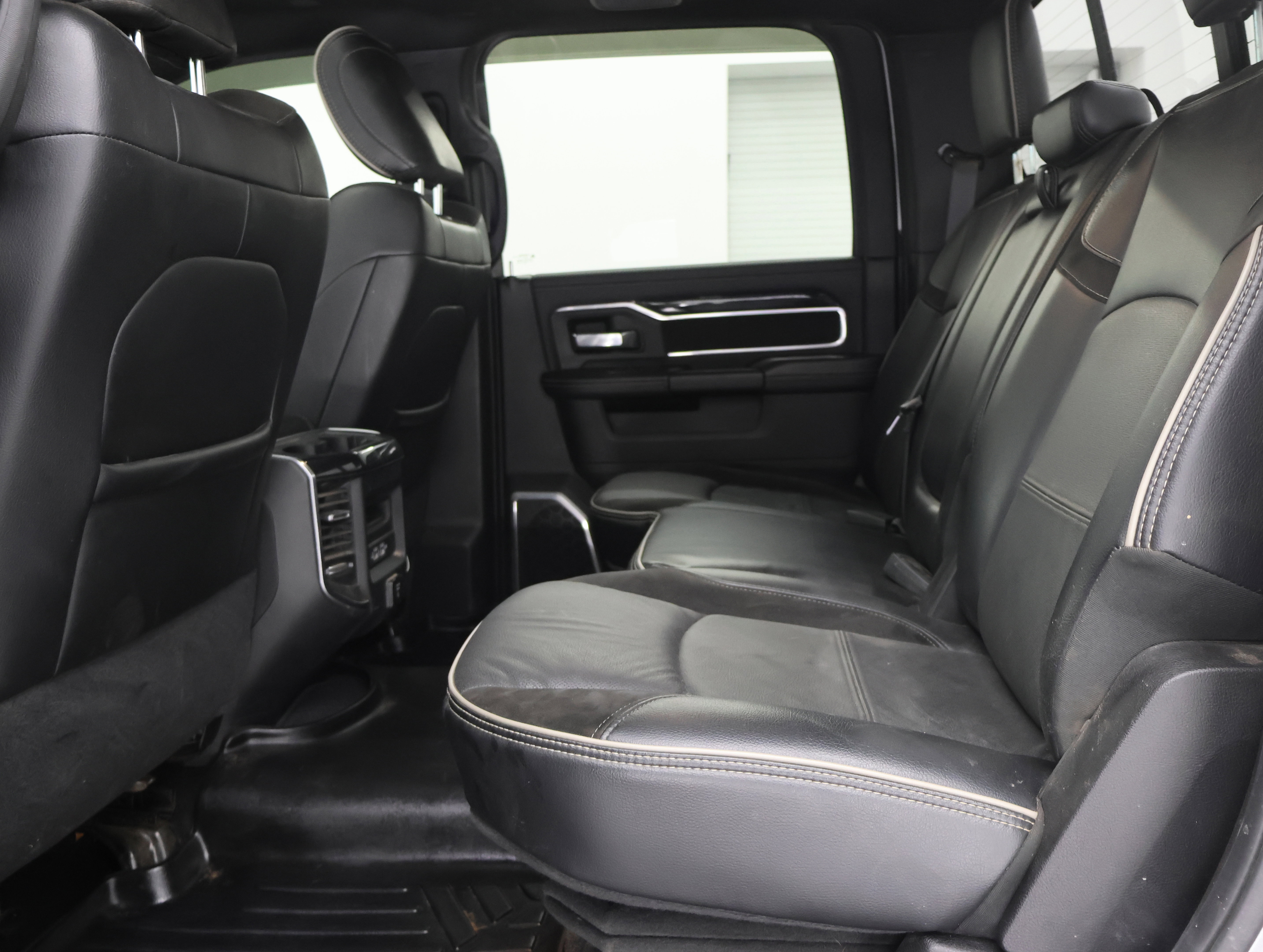 Used 2020 RAM 3500 Laramie AWD/4WD image 8