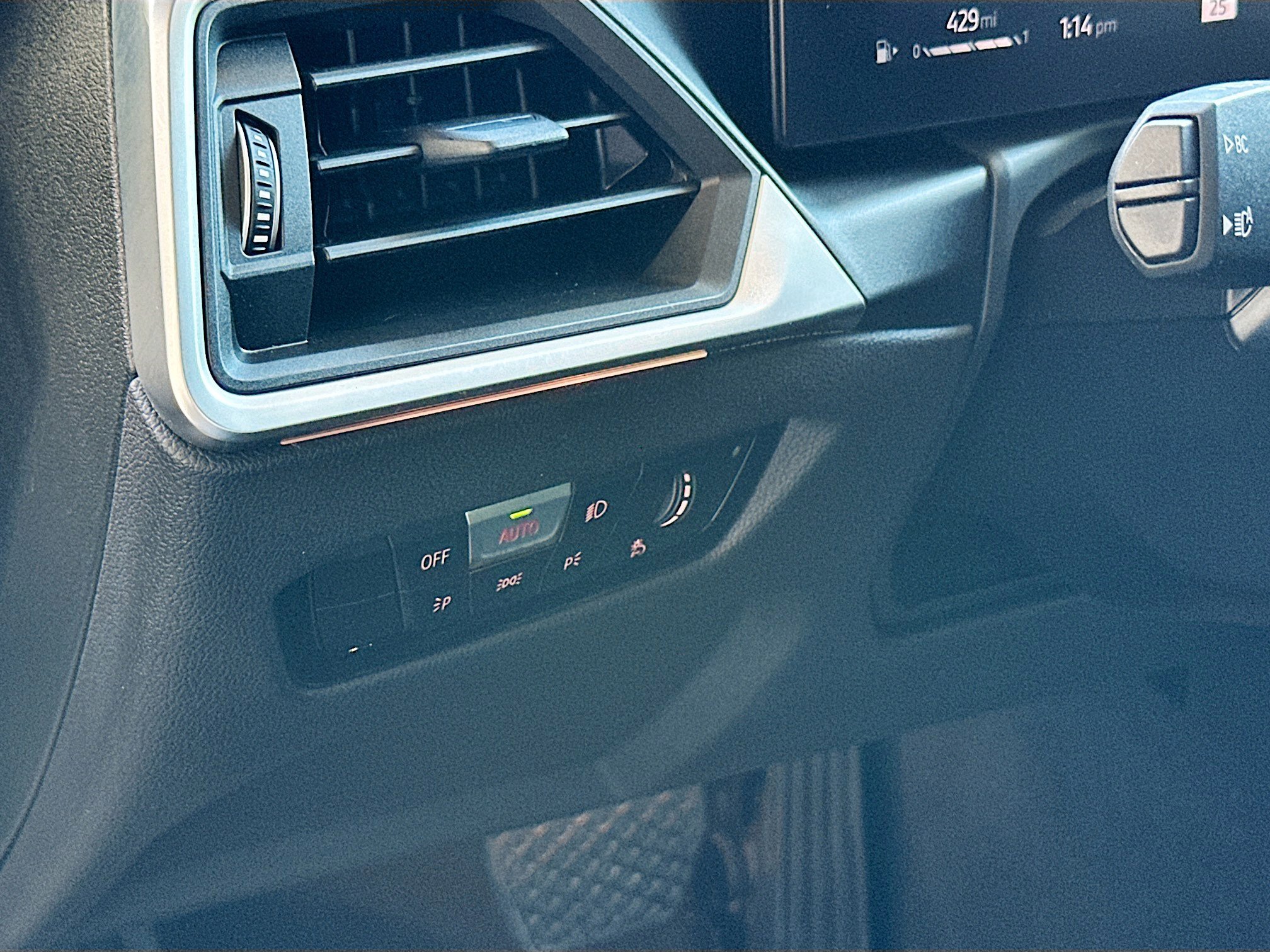 Certified 2023 BMW 330i Sedan w/ Driving Assistance Package RWD image 10