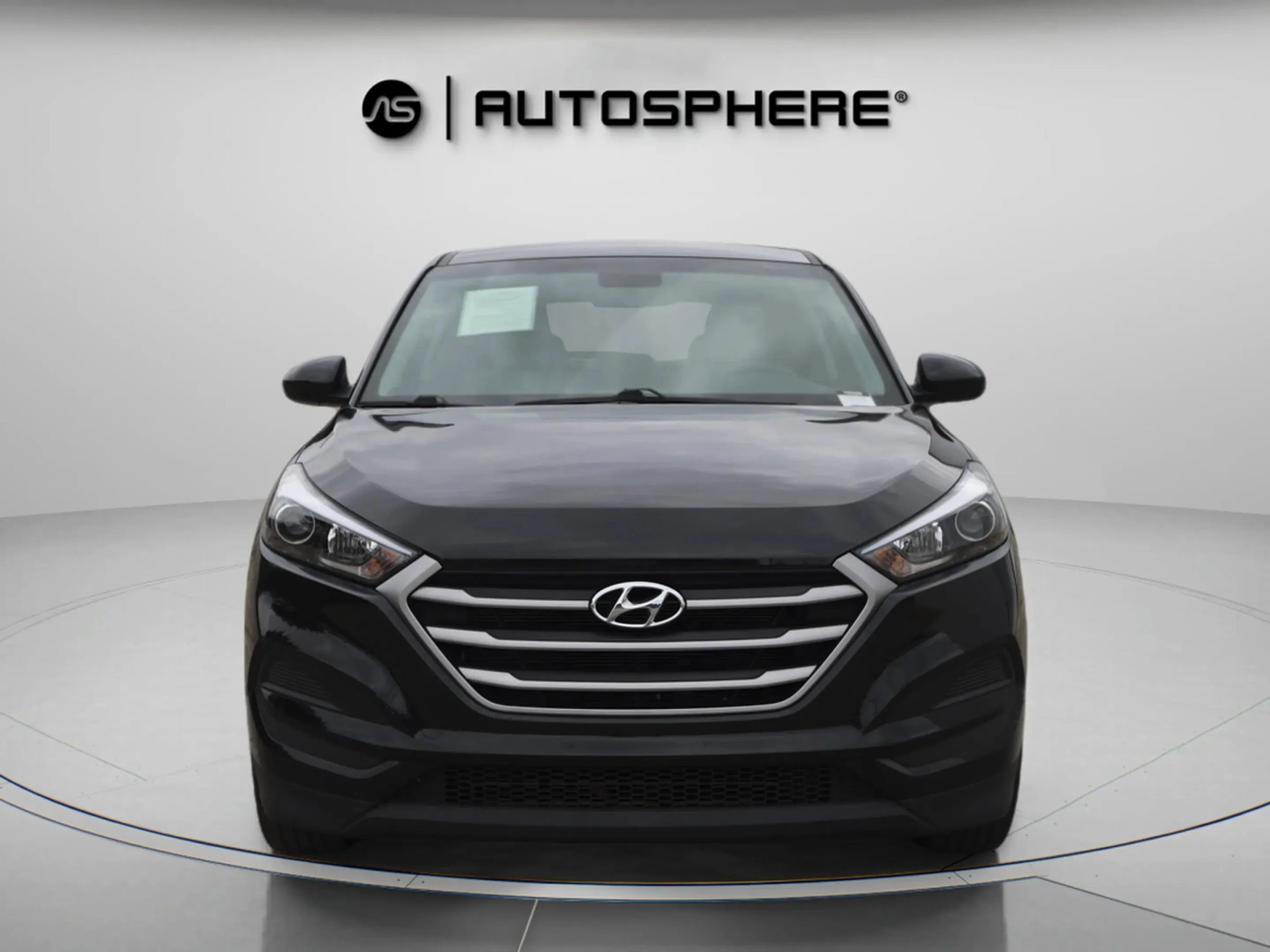 Used 2018 Hyundai Tucson SE image 2