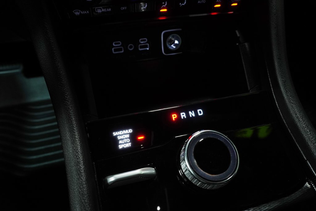 Used 2025 Jeep Grand Cherokee Limited AWD/4WD image 20