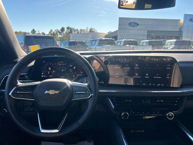 Used 2025 Chevrolet Tahoe Premier w/ Sun And Tow Package AWD/4WD image 9