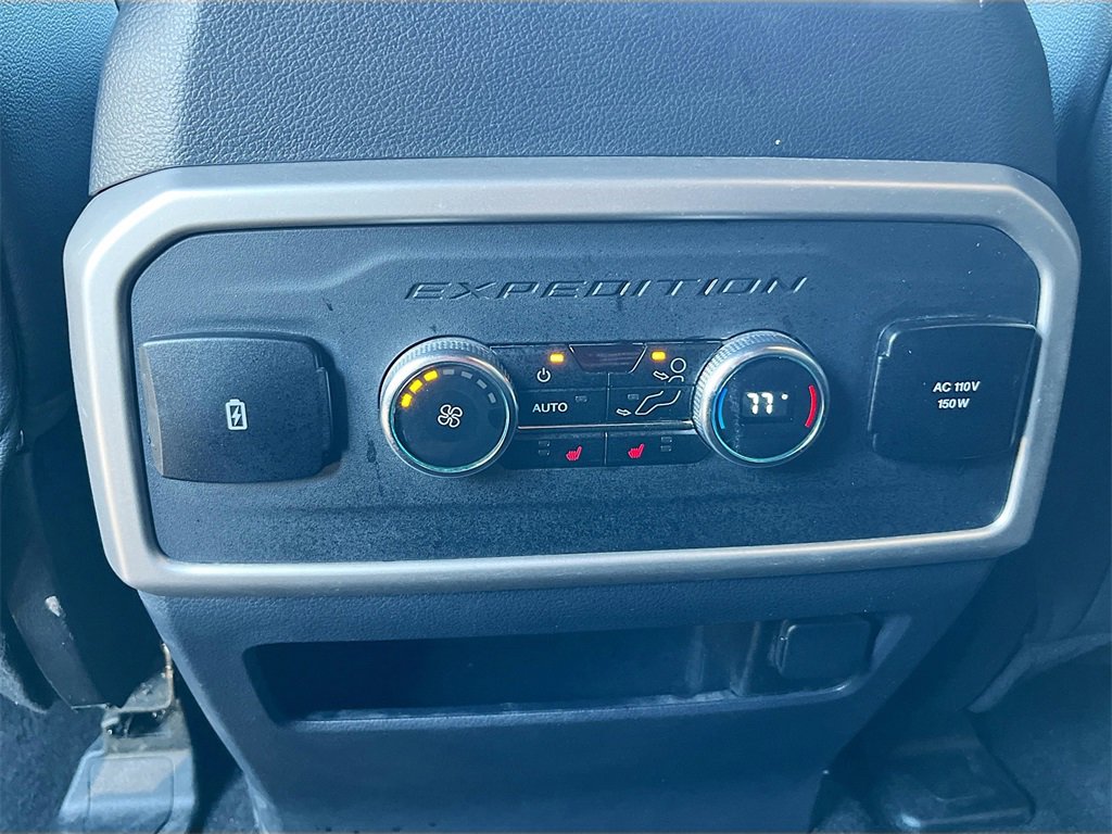 Used 2023 Ford Expedition Limited image 27