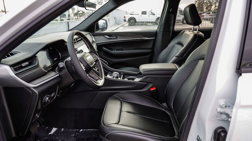 New 2026 Jeep Grand Cherokee Limited AWD/4WD image 22