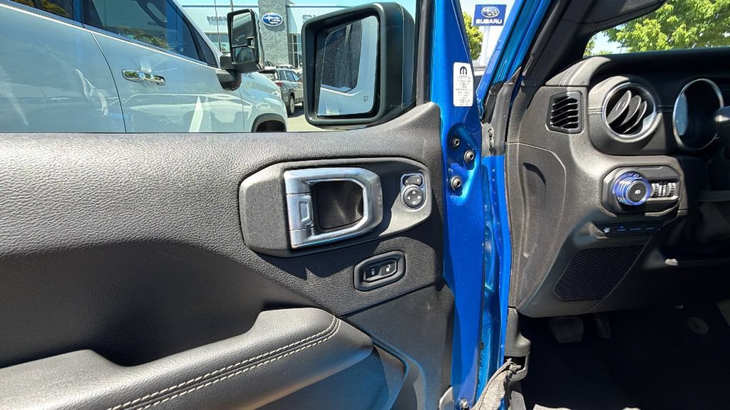 Used 2021 Jeep Wrangler Unlimited Sahara AWD/4WD image 19