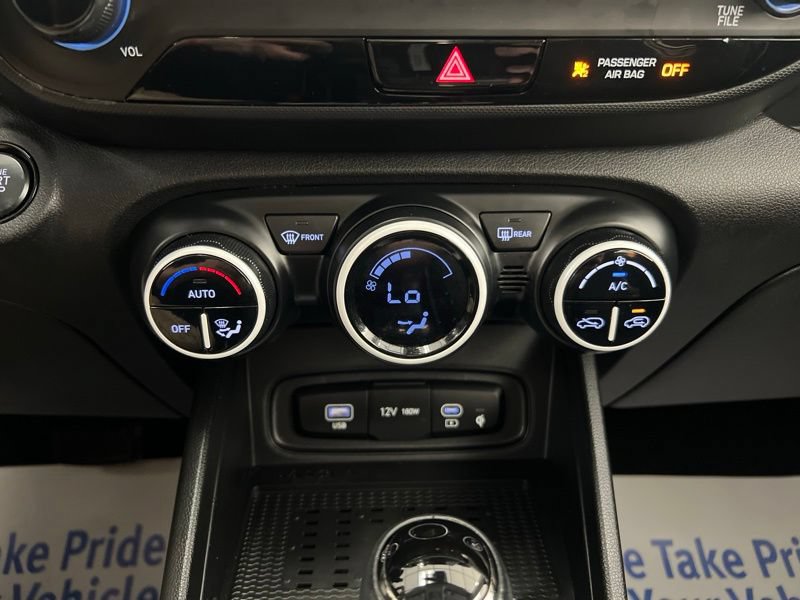 Used 2023 Hyundai Venue Limited FWD image 30