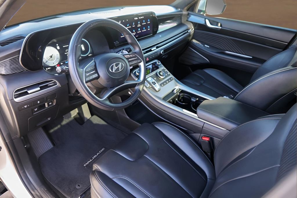 Used 2023 Hyundai Palisade Calligraphy image 10