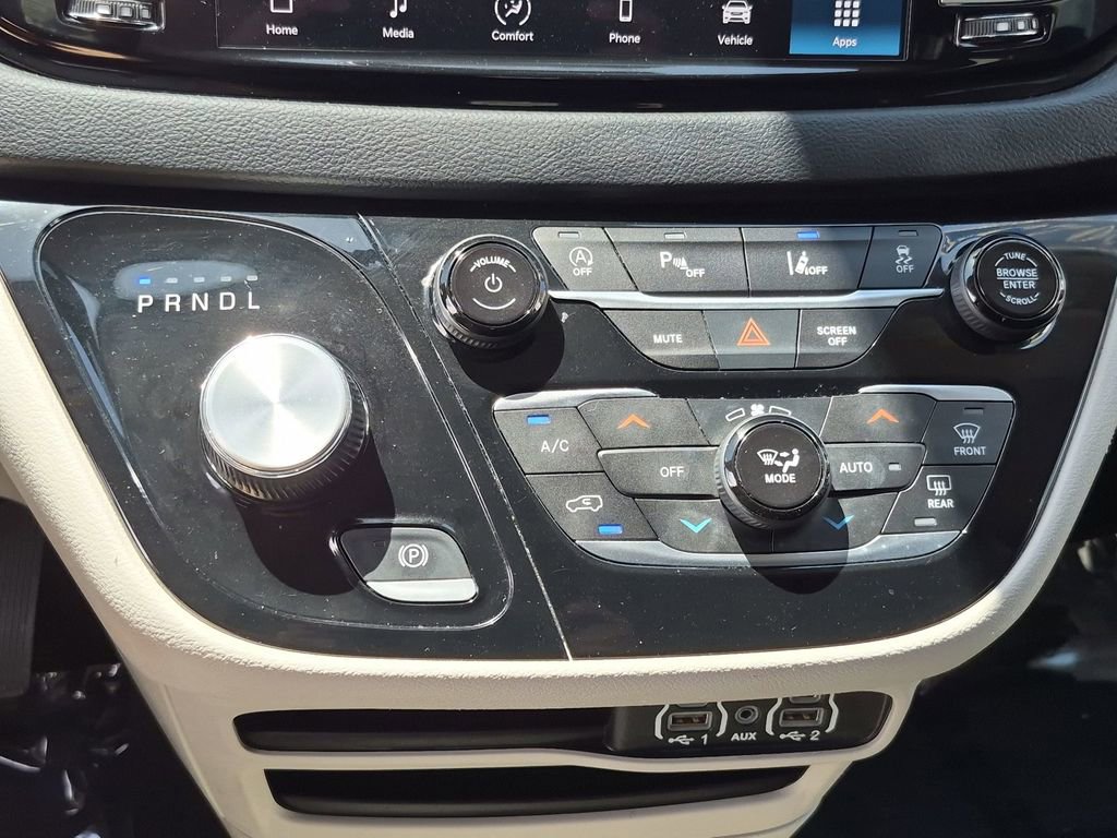 Certified 2023 Chrysler Pacifica Touring-L FWD image 20