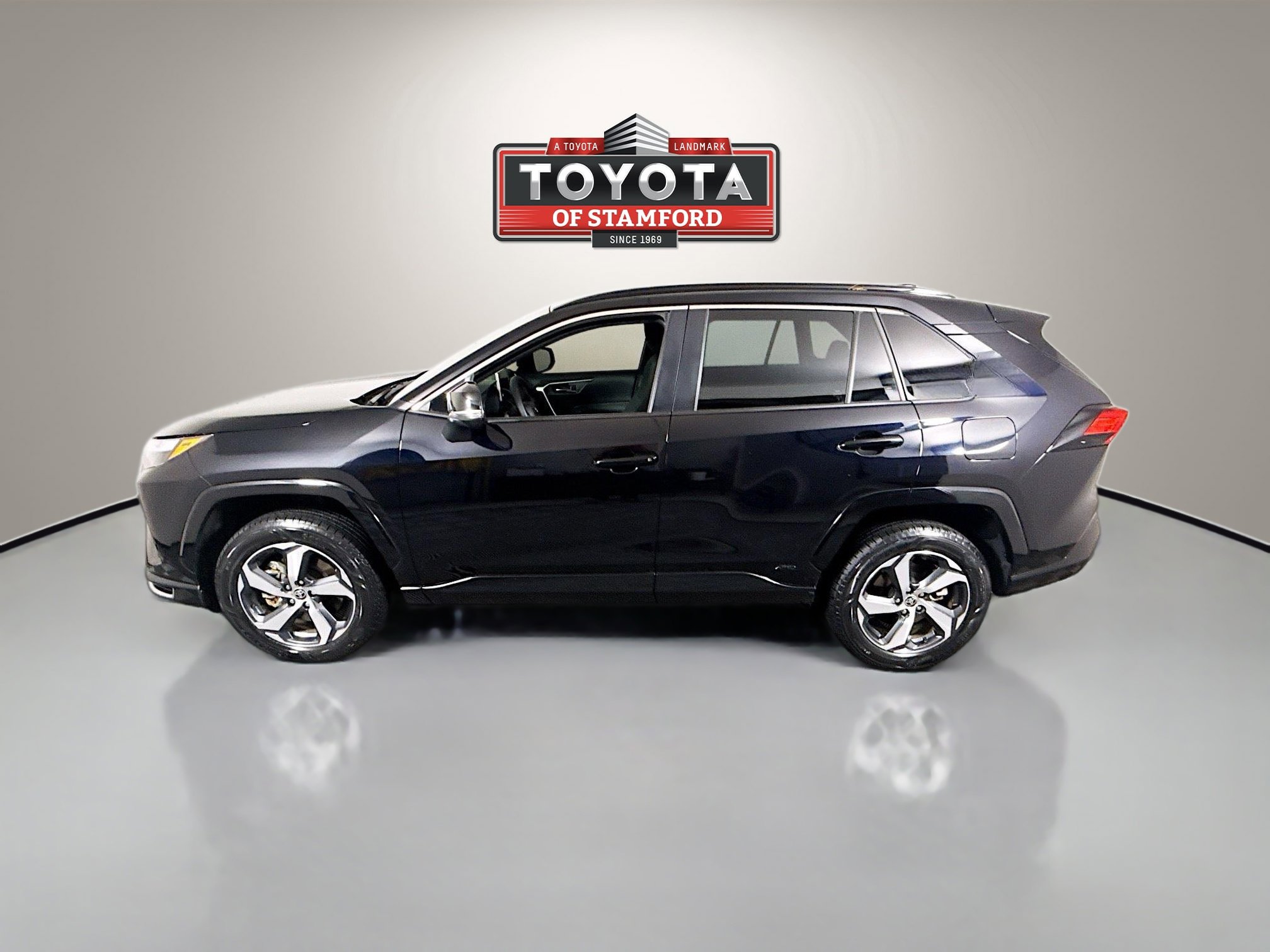 Certified 2025 Toyota RAV4 SE image 5