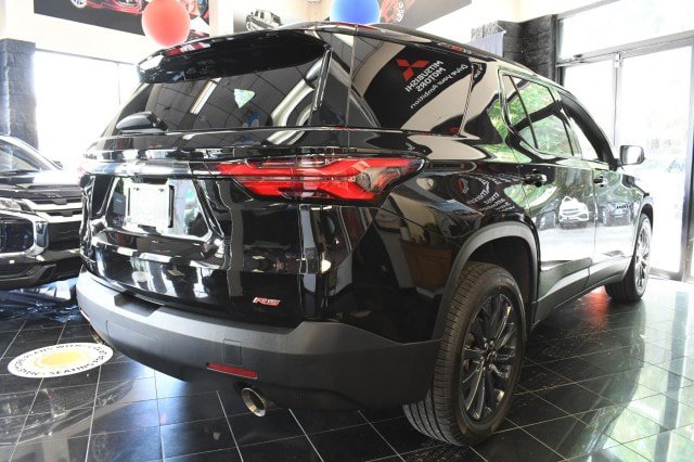 Used 2023 Chevrolet Traverse RS AWD/4WD image 16