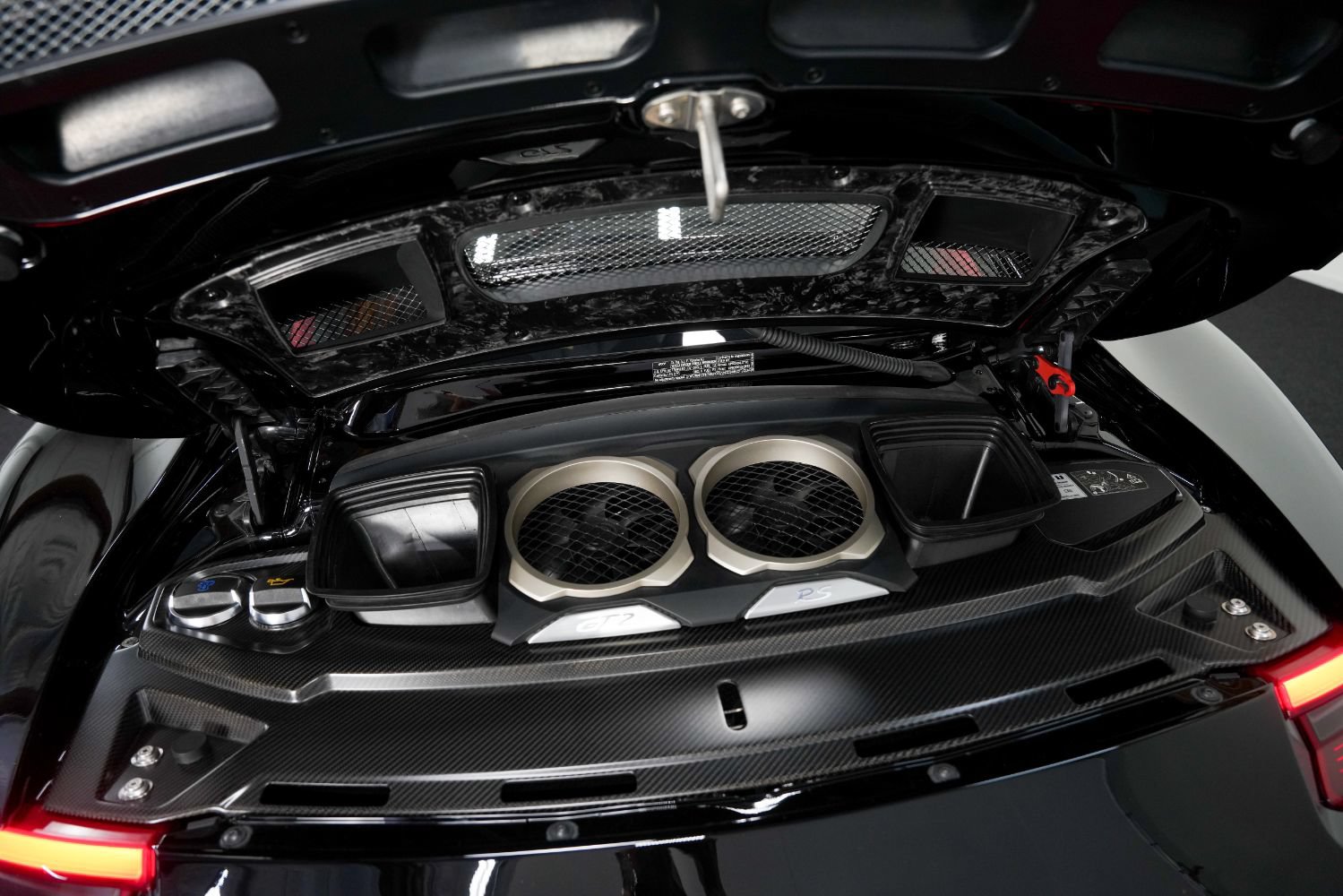 Used 2019 Porsche 911 GT2 RS RWD image 52