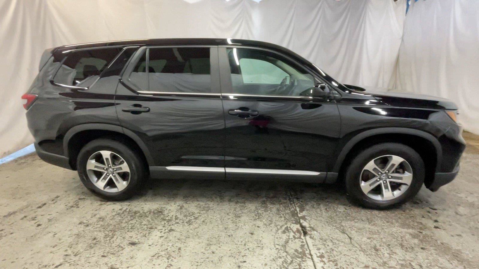 Certified 2025 Honda Pilot EX-L image 5