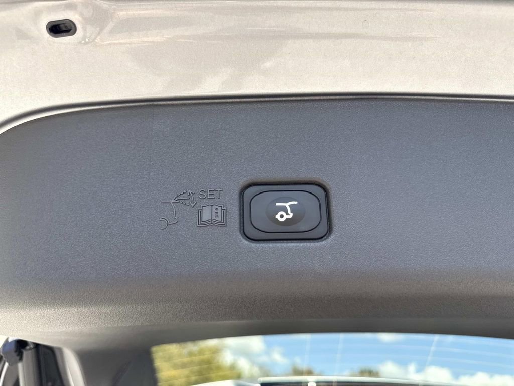 New 2026 Lincoln Nautilus Premier w/ Equipment Group 102A image 12