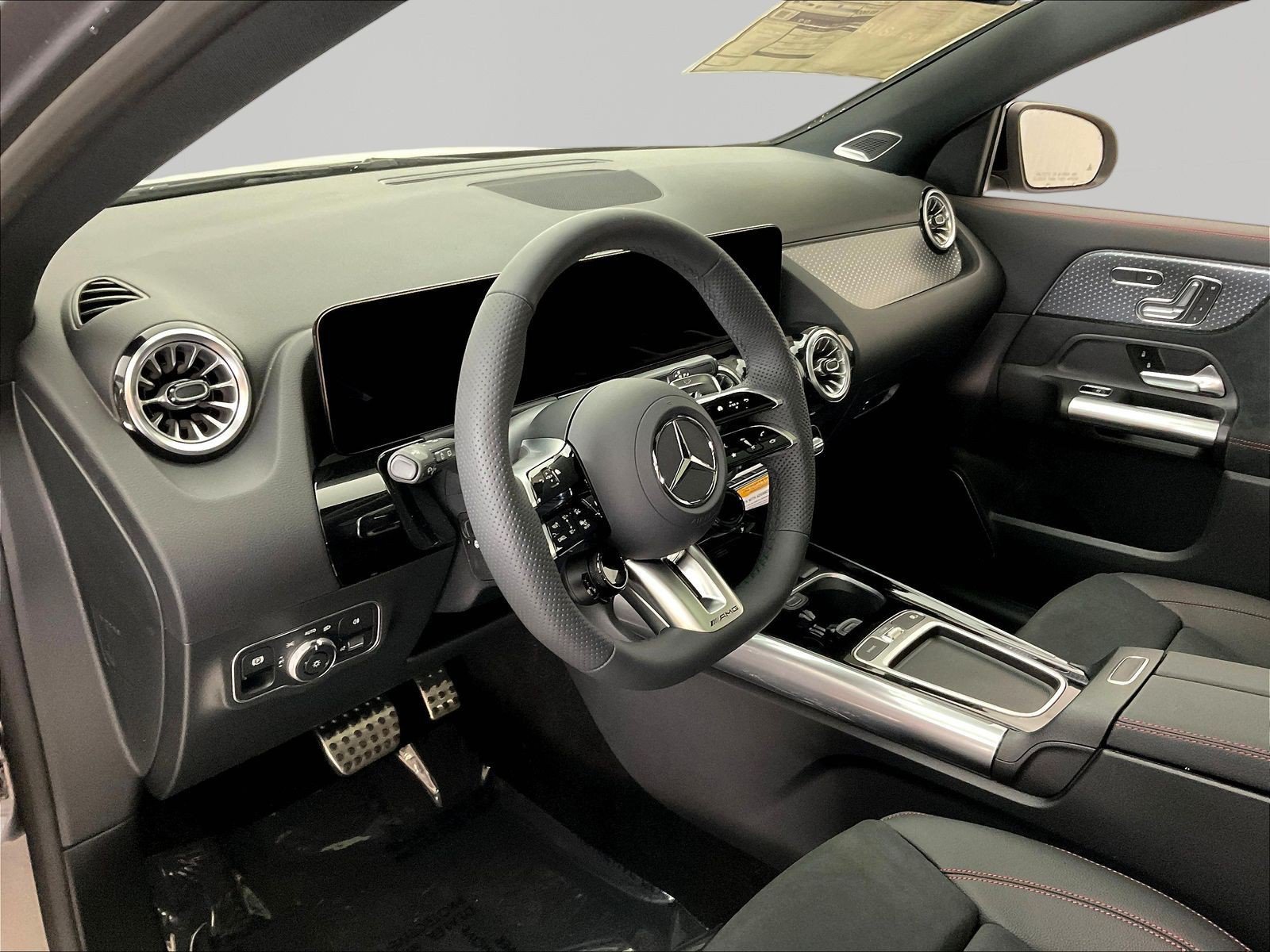 New 2026 Mercedes-Benz GLA 35 AMG 4MATIC image 15