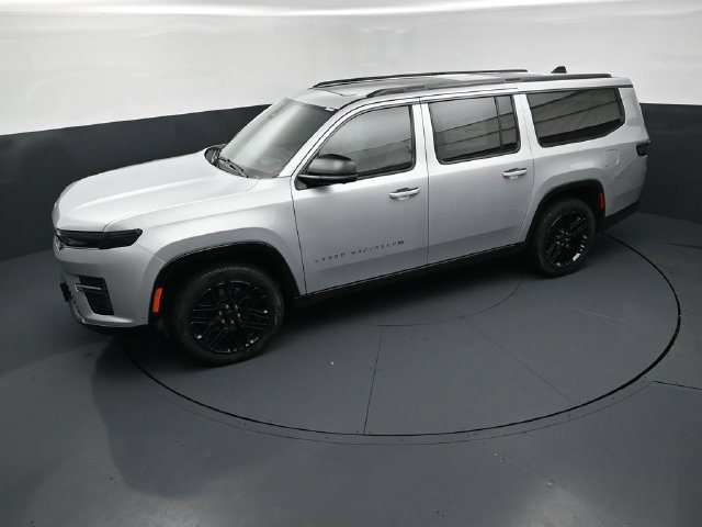 New 2026 Jeep Grand Wagoneer L Limited AWD/4WD image 14